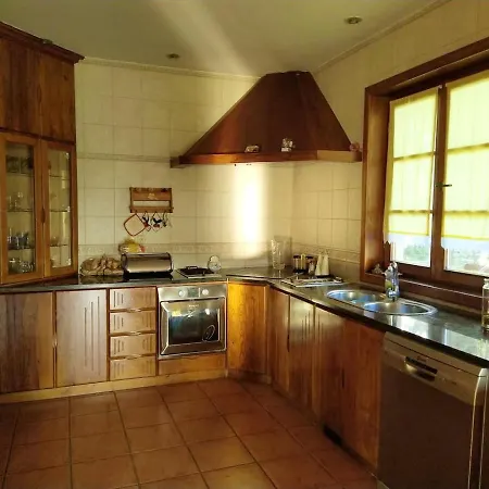 4 Bedrooms Villa With City View Private Pool And Enclosed Garden At Macedo De Cavaleiros ヴィラ マセド・デ・カヴァレイロス