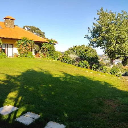 ヴィラ 4 Bedrooms Villa With City View Private Pool And Enclosed Garden At Macedo De Cavaleiros マセド・デ・カヴァレイロス