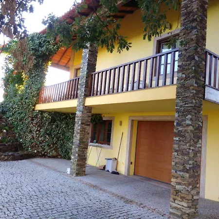 ヴィラ 4 Bedrooms Villa With City View Private Pool And Enclosed Garden At Macedo De Cavaleiros マセド・デ・カヴァレイロス