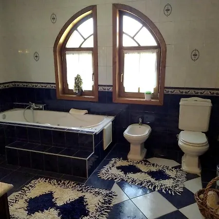 4 Bedrooms Villa With City View Private Pool And Enclosed Garden At Macedo De Cavaleiros ヴィラ *